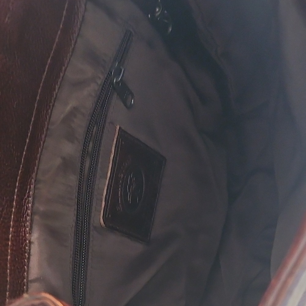 Ellington Dark Brown Leather Backpack with Classic Design - Picture 5 of 9